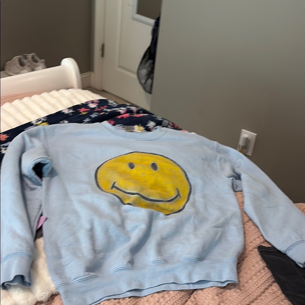 Gildan Light Blue Sweatshirt